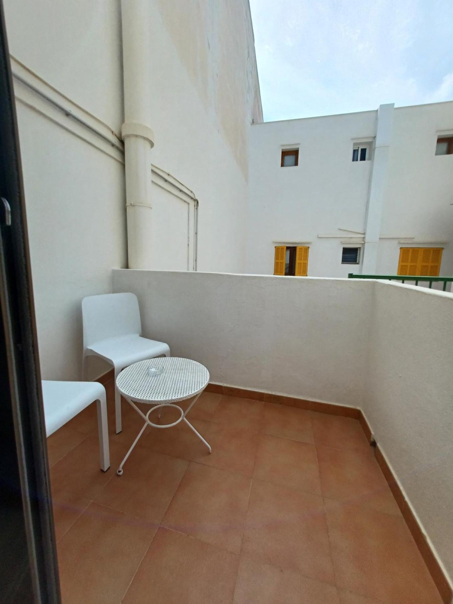 Hostal Cala Ratjada Экстерьер фото