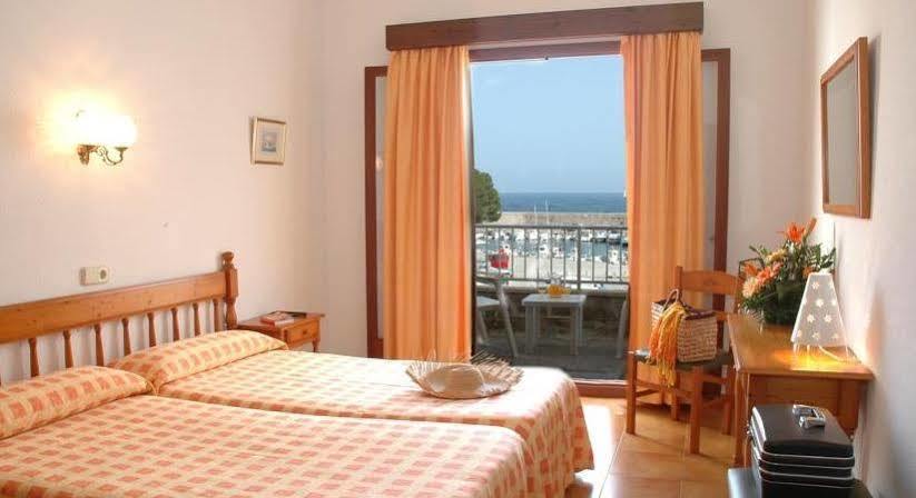 Hostal Cala Ratjada Экстерьер фото