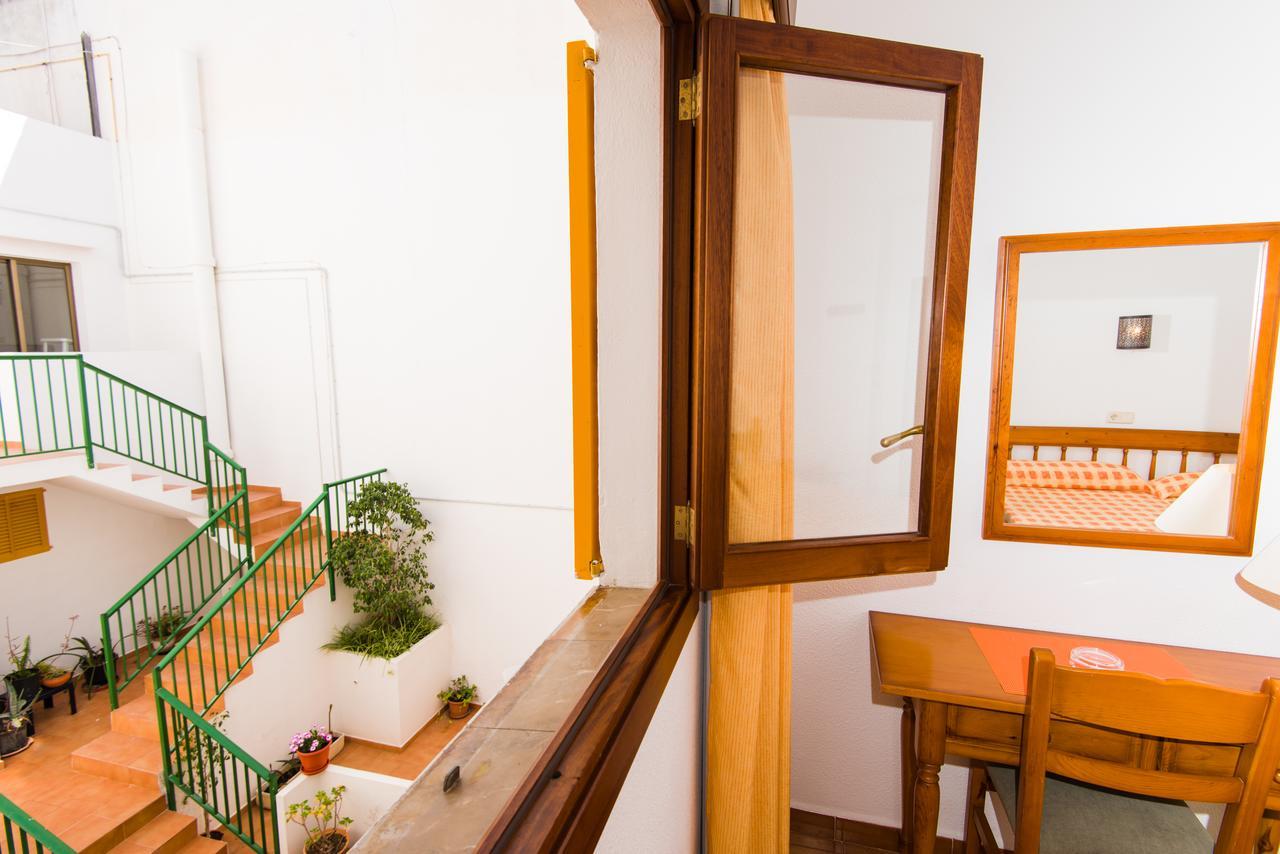 Hostal Cala Ratjada Экстерьер фото