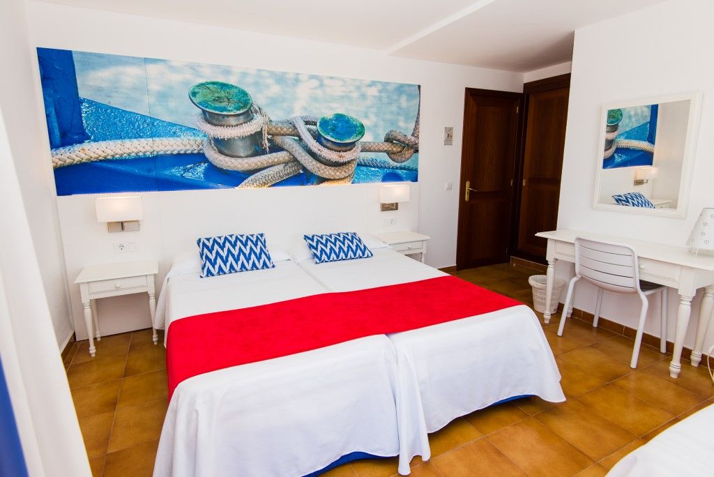 Hostal Cala Ratjada Экстерьер фото