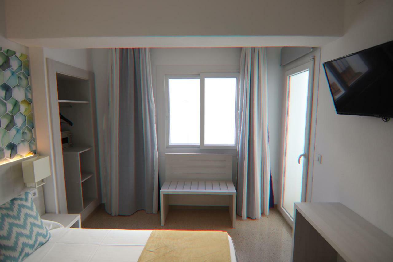 Hostal Cala Ratjada Экстерьер фото