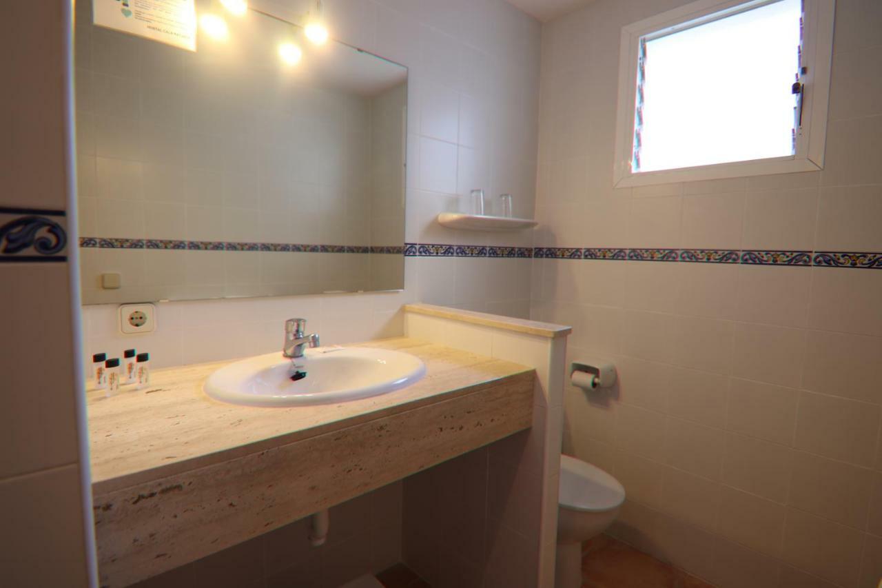 Hostal Cala Ratjada Экстерьер фото