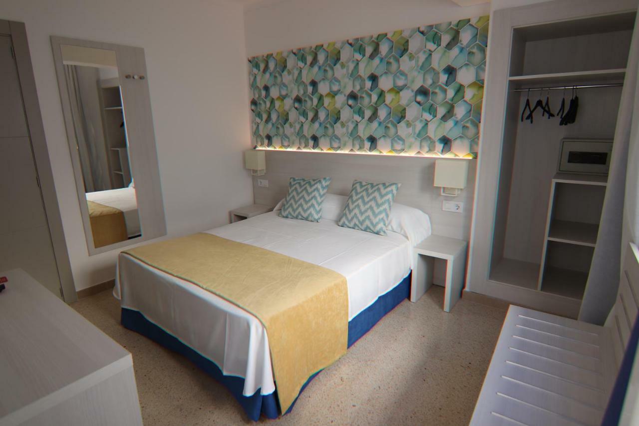 Hostal Cala Ratjada Экстерьер фото